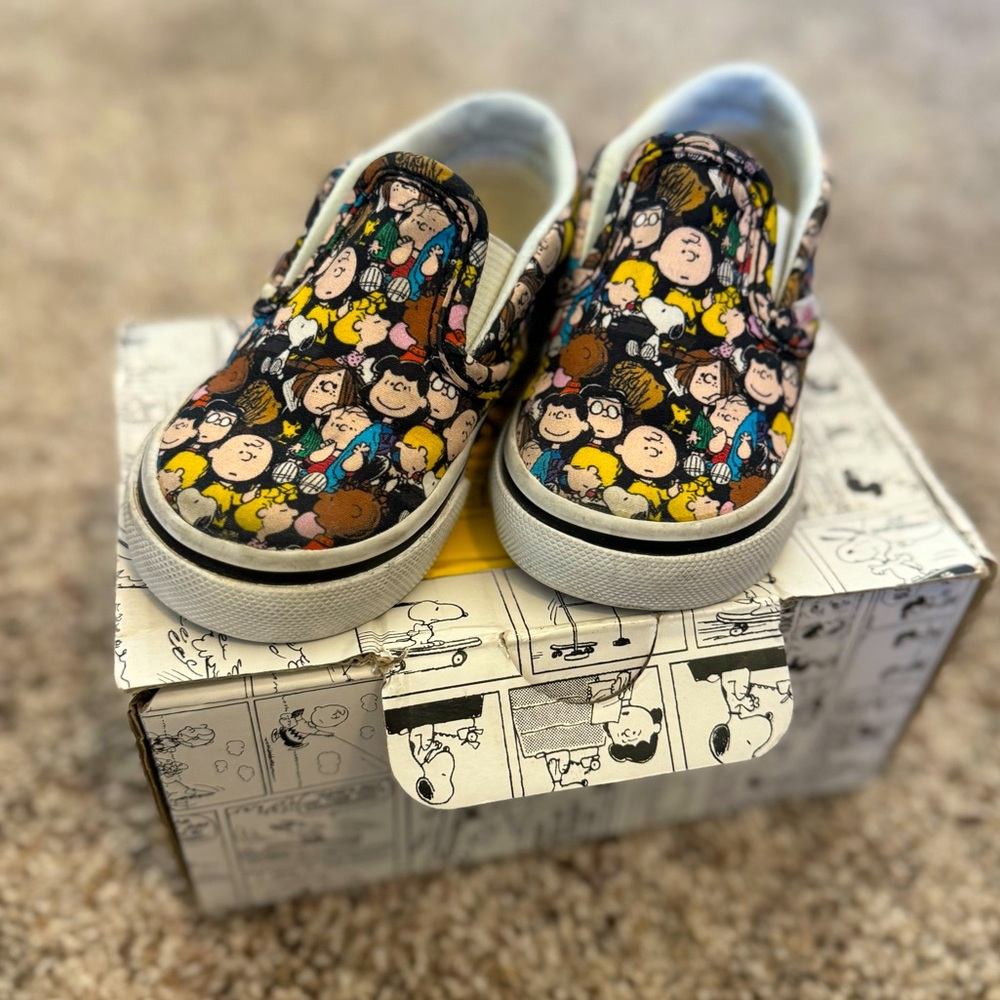 Peanuts Vans size 4 toddler